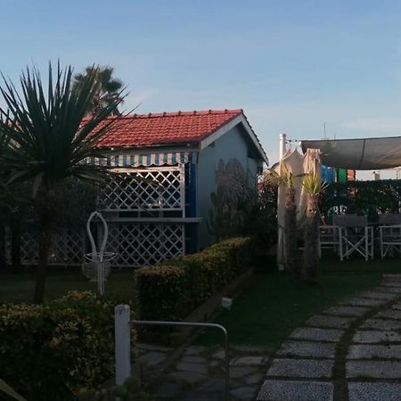 Bed & Breakfast Venezia Marina Di Carrara Bagian luar foto