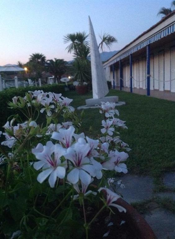 Bed & Breakfast Venezia Marina Di Carrara Bagian luar foto