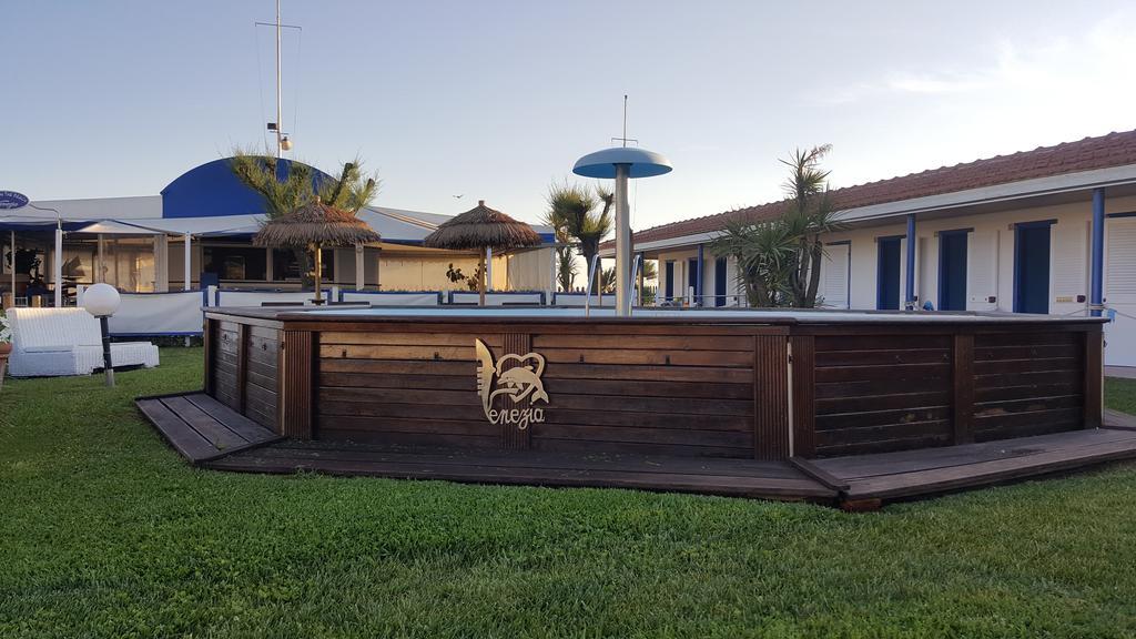 Bed & Breakfast Venezia Marina Di Carrara Bagian luar foto