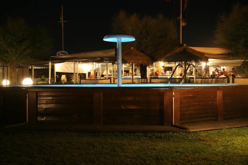 Bed & Breakfast Venezia Marina Di Carrara Bagian luar foto