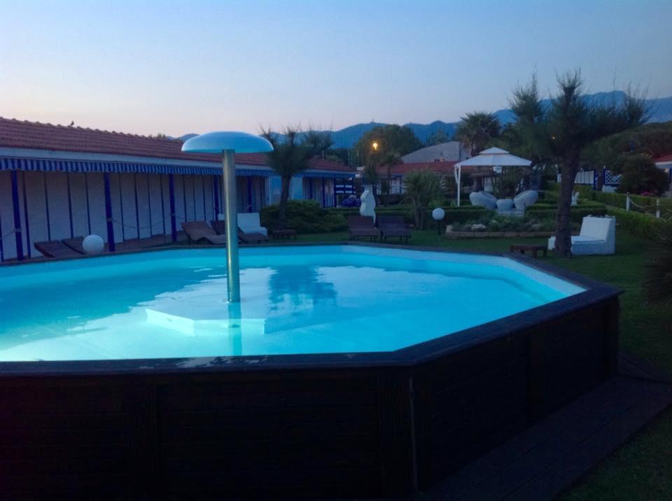 Bed & Breakfast Venezia Marina Di Carrara Bagian luar foto