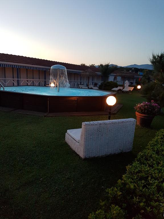 Bed & Breakfast Venezia Marina Di Carrara Bagian luar foto